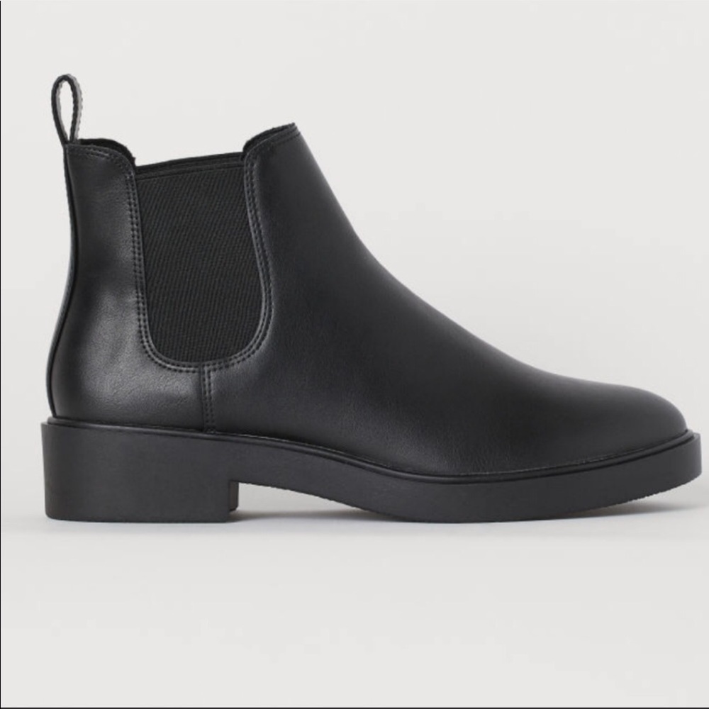NWOT h & m Chelsea boot
